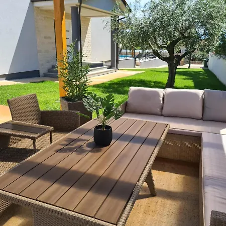 Luxury Paradiso Вилла