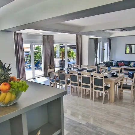 Вилла Luxury Paradiso Тар
