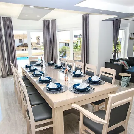 Luxury Paradiso Vila *
